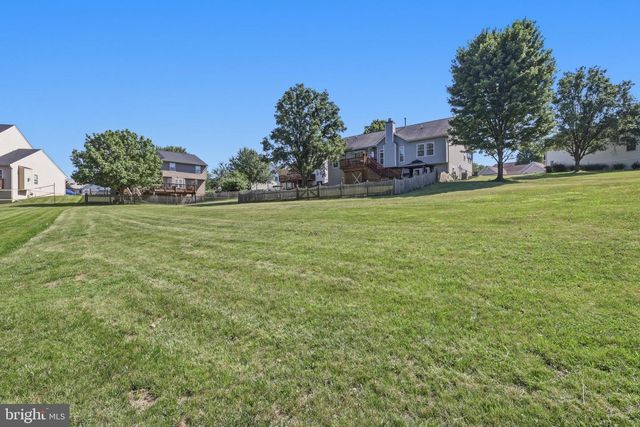 88 CASTLEROCK LN, Martinsburg, WV 25405