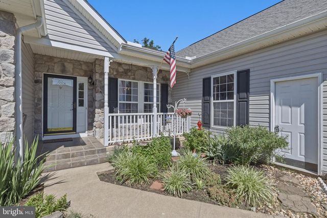 88 CASTLEROCK LN, Martinsburg, WV 25405