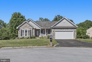 88 CASTLEROCK LN, Martinsburg, WV 25405