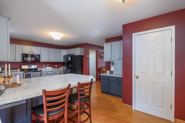 23 Wilsons Woods Road, Brattleboro, VT 05301