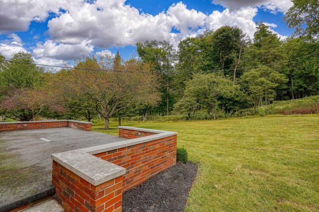 626 Rainbow Drive NW, Lancaster, OH 43130