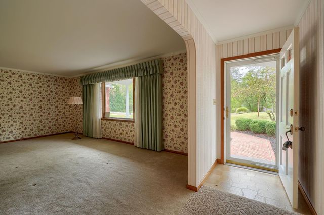 626 Rainbow Drive NW, Lancaster, OH 43130