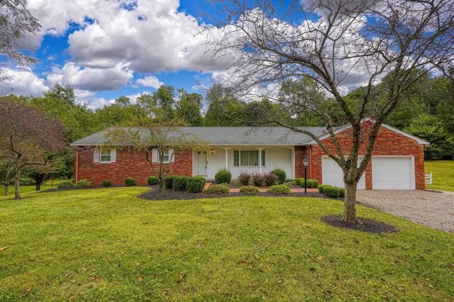 626 Rainbow Drive NW, Lancaster, OH 43130