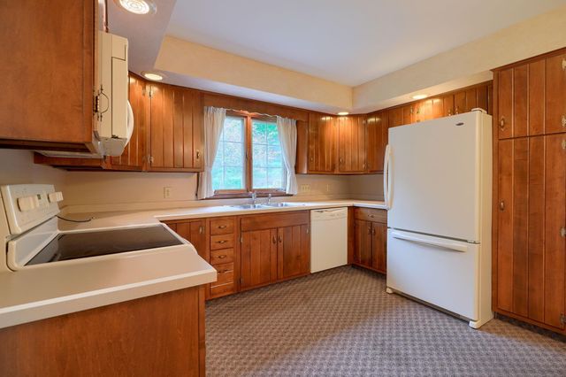 626 Rainbow Drive NW, Lancaster, OH 43130