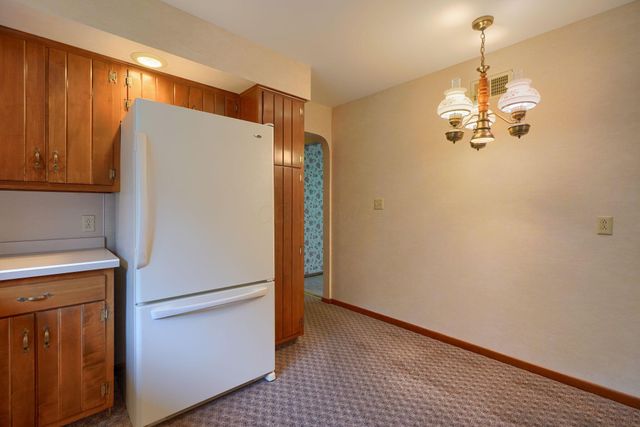 626 Rainbow Drive NW, Lancaster, OH 43130