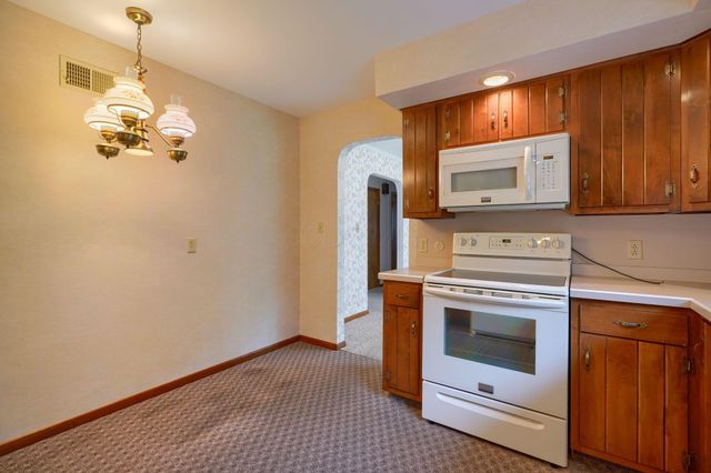 626 Rainbow Drive NW, Lancaster, OH 43130