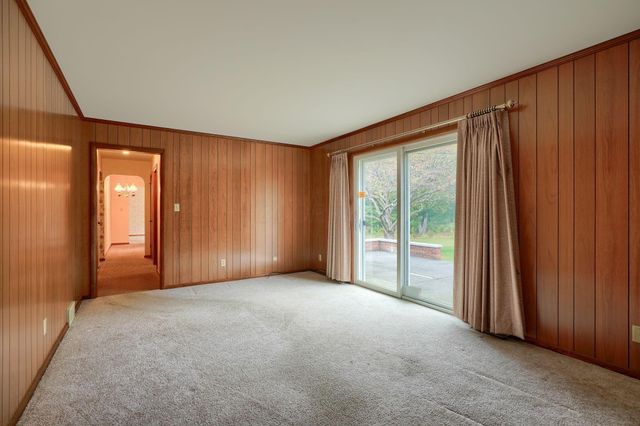 626 Rainbow Drive NW, Lancaster, OH 43130