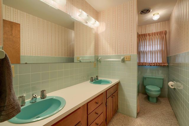 626 Rainbow Drive NW, Lancaster, OH 43130