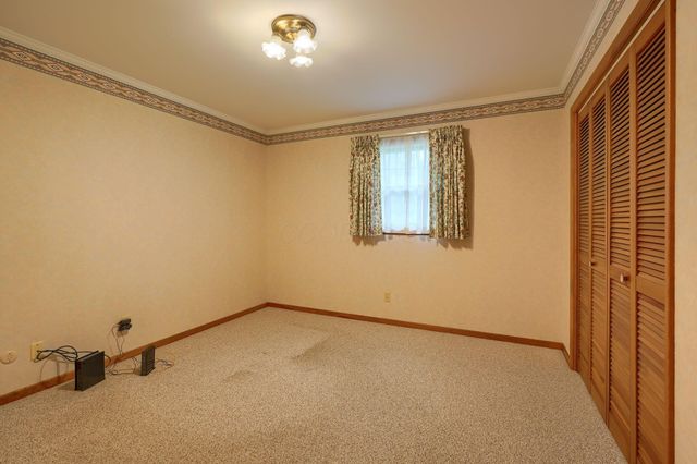 626 Rainbow Drive NW, Lancaster, OH 43130