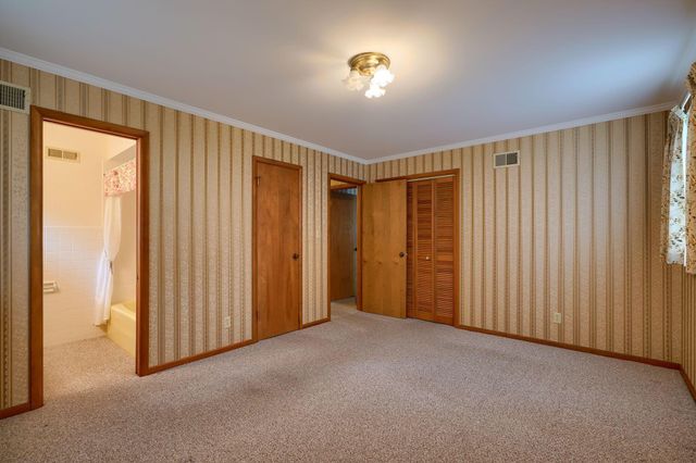 626 Rainbow Drive NW, Lancaster, OH 43130