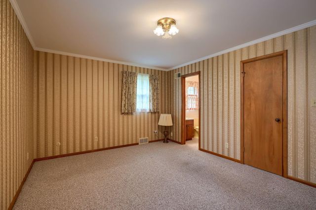 626 Rainbow Drive NW, Lancaster, OH 43130