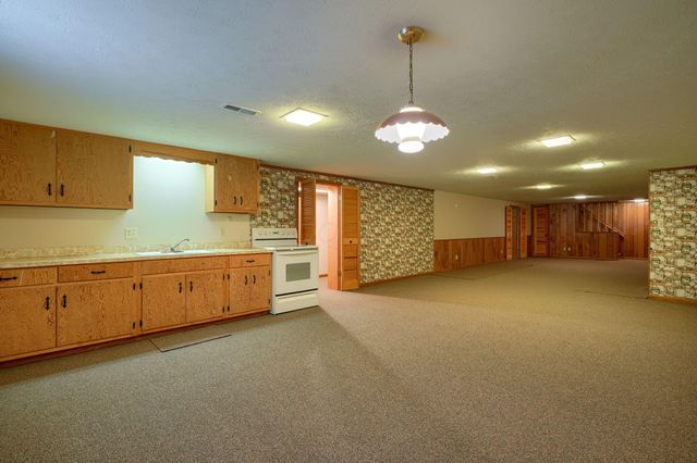 626 Rainbow Drive NW, Lancaster, OH 43130