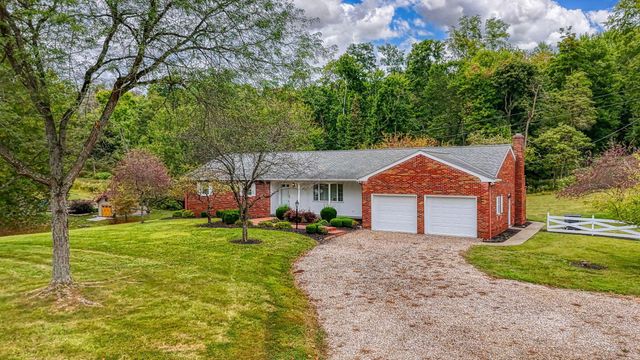 626 Rainbow Drive NW, Lancaster, OH 43130