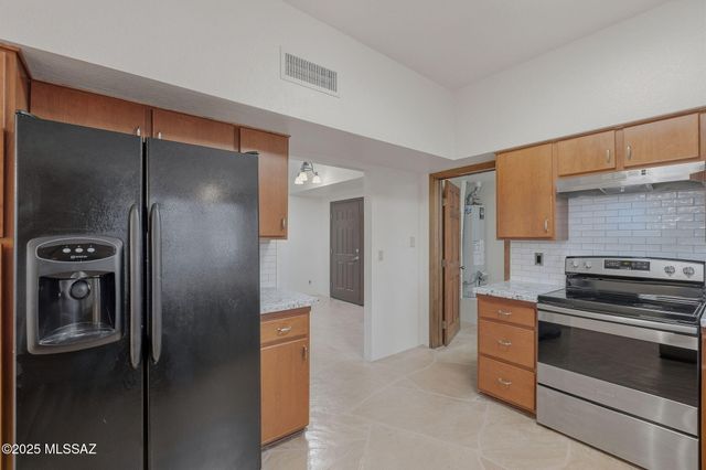 6822 E Brownstone Place, Tucson, AZ 85750