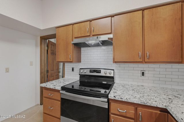 6822 E Brownstone Place, Tucson, AZ 85750