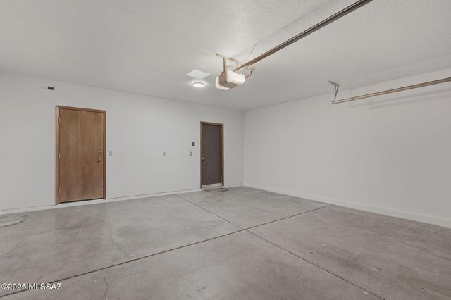 6822 E Brownstone Place, Tucson, AZ 85750
