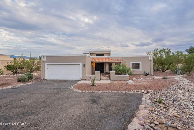6822 E Brownstone Place, Tucson, AZ 85750