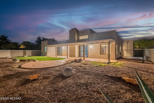 6822 E Brownstone Place, Tucson, AZ 85750