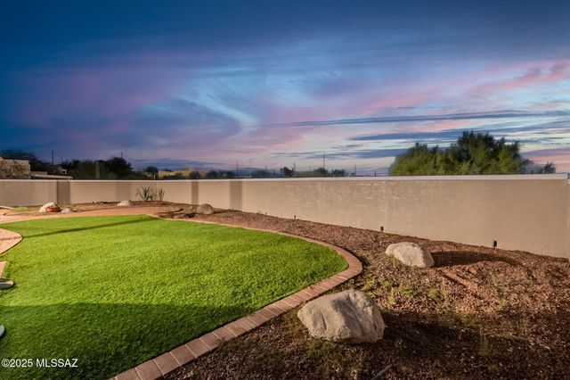 6822 E Brownstone Place, Tucson, AZ 85750
