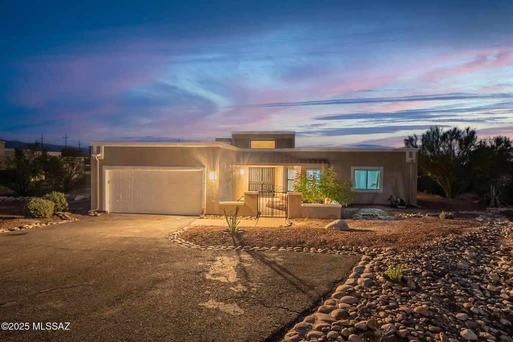 6822 E Brownstone Place, Tucson, AZ 85750