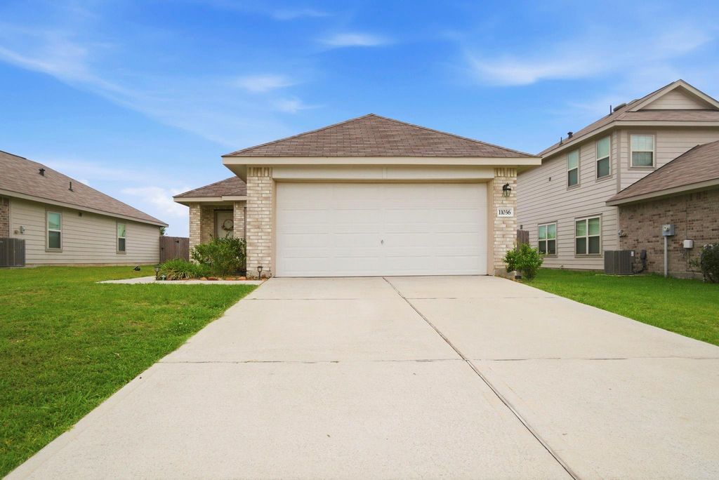 11036 N Lake Mist Lane, Willis, TX 77318