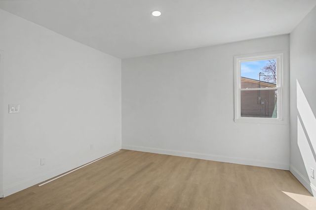 131 Lakeside Dr, Columbia, TN 38401