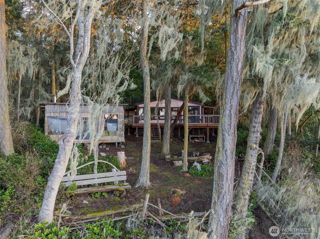 385 Doe Run, Lopez Island, WA 98261