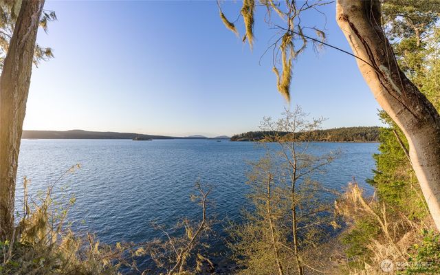 385 Doe Run, Lopez Island, WA 98261