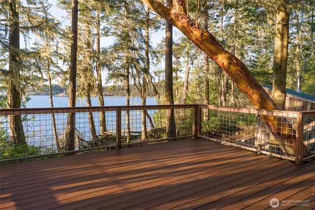385 Doe Run, Lopez Island, WA 98261