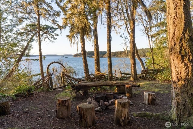 385 Doe Run, Lopez Island, WA 98261