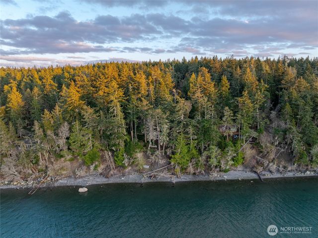 385 Doe Run, Lopez Island, WA 98261