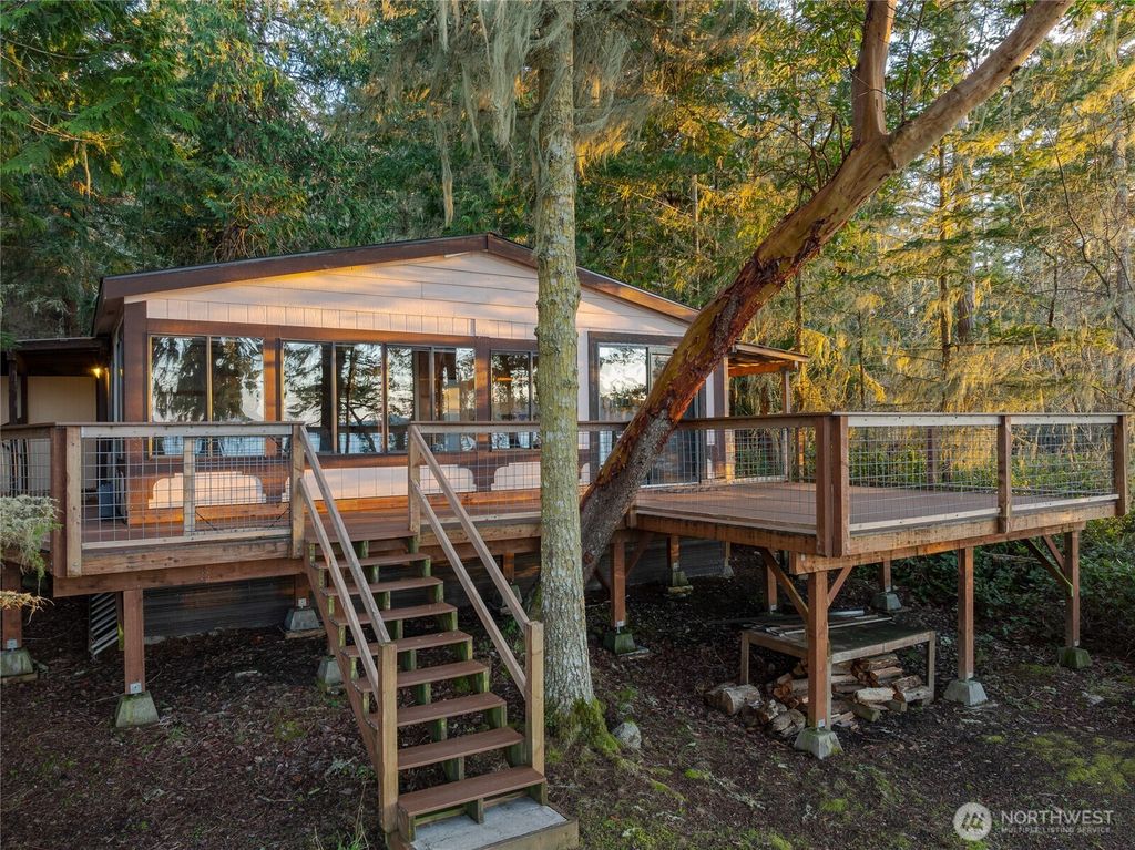 385 Doe Run, Lopez Island, WA 98261