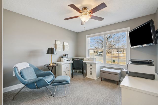 3520 Black Lion Circle NA, Bettendorf, IA 52722