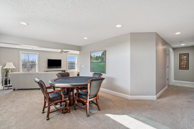 3520 Black Lion Circle NA, Bettendorf, IA 52722