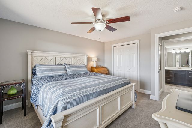 3520 Black Lion Circle NA, Bettendorf, IA 52722