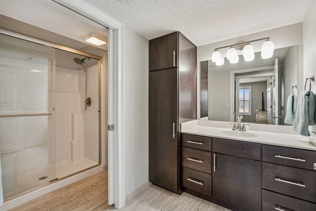 3520 Black Lion Circle NA, Bettendorf, IA 52722