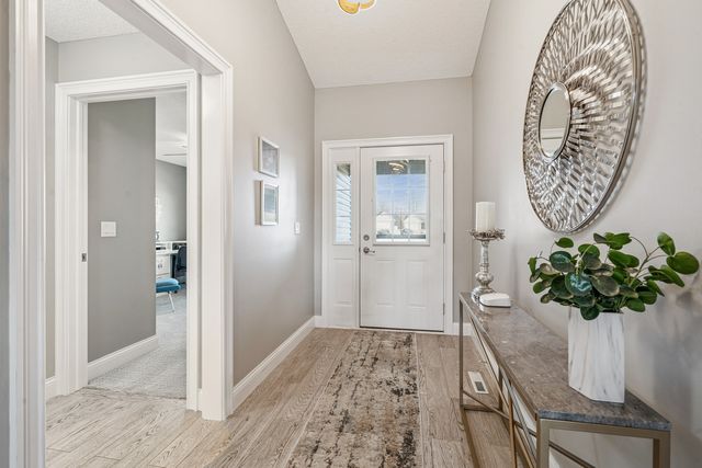 3520 Black Lion Circle NA, Bettendorf, IA 52722