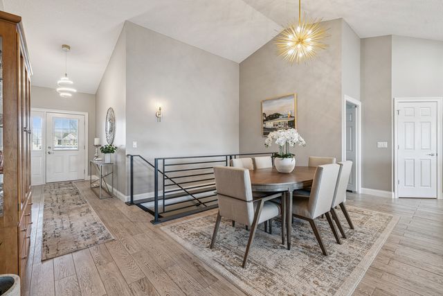 3520 Black Lion Circle NA, Bettendorf, IA 52722