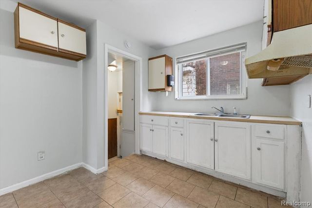 11430 Minock Street, Detroit, MI 48228