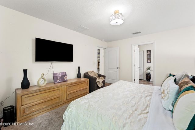 8949 OXFORDSHIRE Drive, Jacksonville, FL 32219