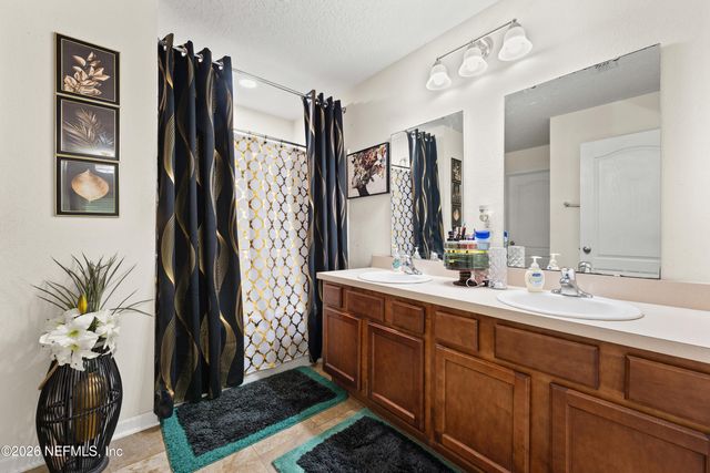 8949 OXFORDSHIRE Drive, Jacksonville, FL 32219
