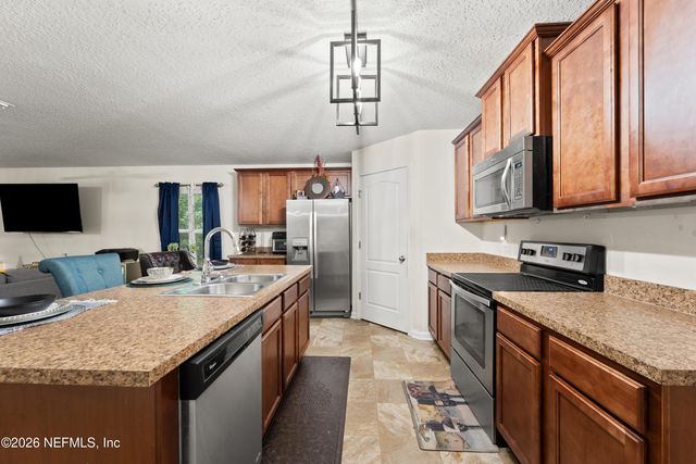 8949 OXFORDSHIRE Drive, Jacksonville, FL 32219