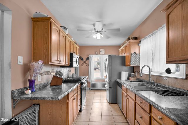 913 Altamont Avenue, Schenectady, NY 12303