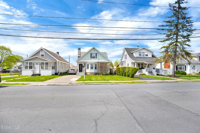 913 Altamont Avenue, Schenectady, NY 12303