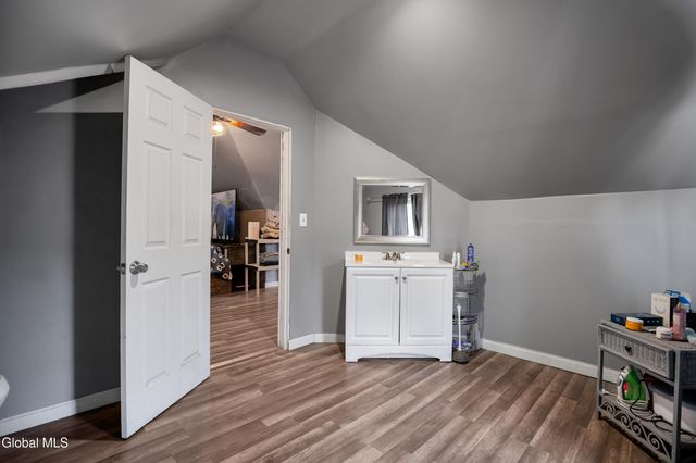 913 Altamont Avenue, Schenectady, NY 12303