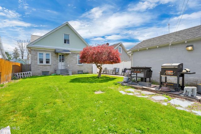913 Altamont Avenue, Schenectady, NY 12303