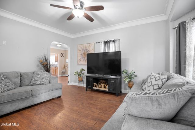 913 Altamont Avenue, Schenectady, NY 12303