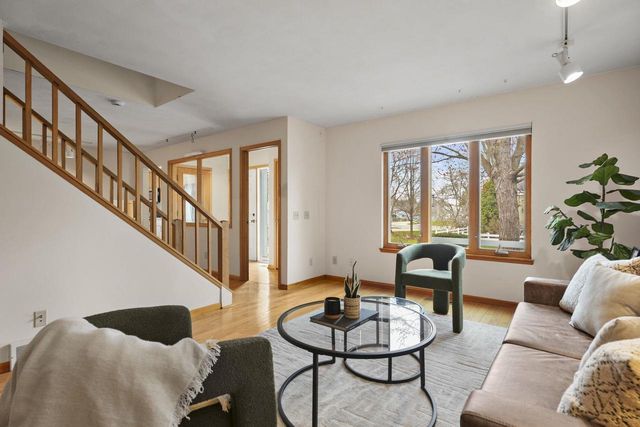 19 Red Maple Trail, Madison, WI 53717