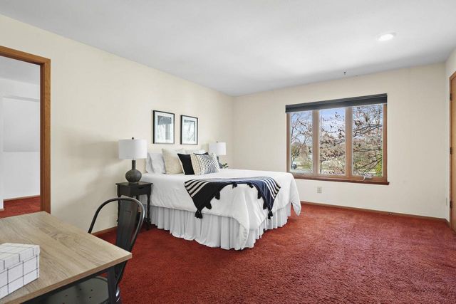 19 Red Maple Trail, Madison, WI 53717
