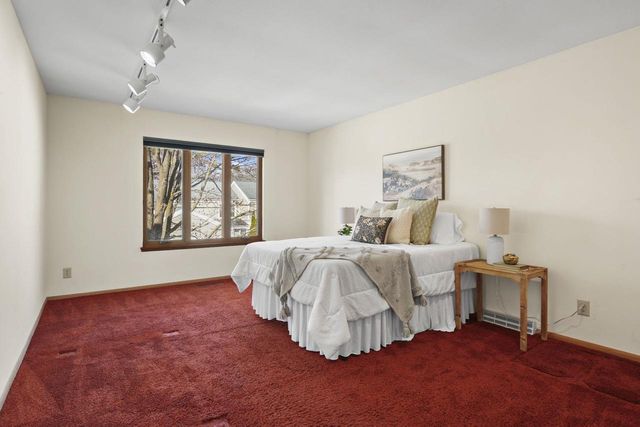 19 Red Maple Trail, Madison, WI 53717